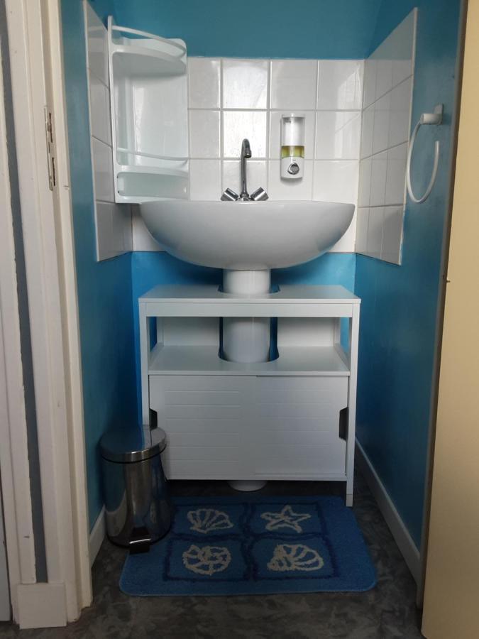 chambres d'hôtes les mésanges avec salle d'eau privative Kersaint-Plabennec Esterno foto